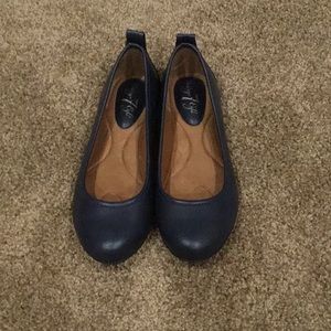 Navy blue flats
